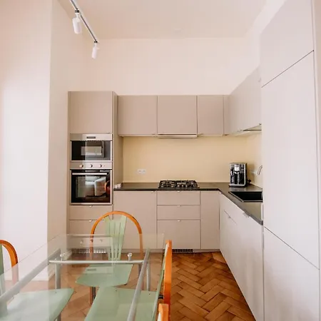 Historic Pomorska I 7a Apartment *